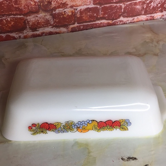 Vintage White Fruit Design Anchor Hocking Fire King 441 Casserole Dish - Picture 6 of 6